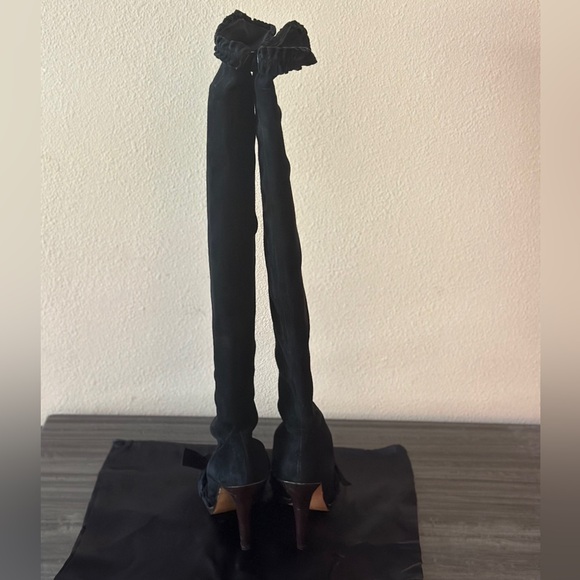 Tom Ford for Yves Saint Laurent Stretch Suede Ruffle Boots - Picture 4 of 8